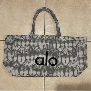 Alo tote bag